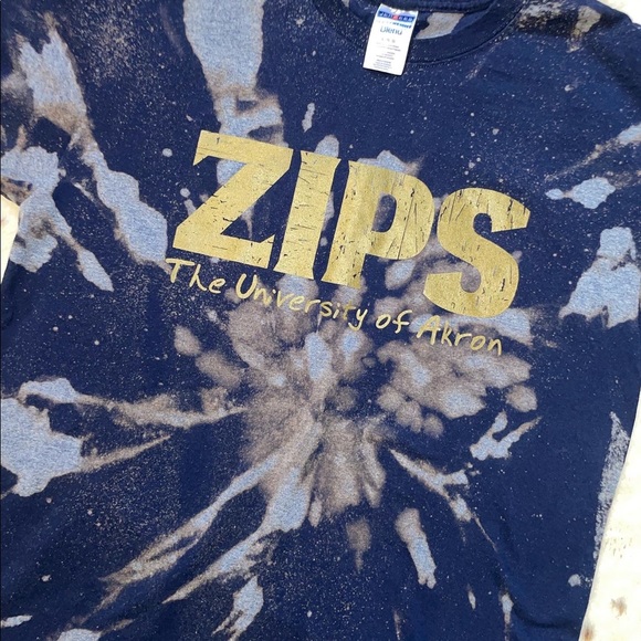 Akron University tee - Picture 2 of 8